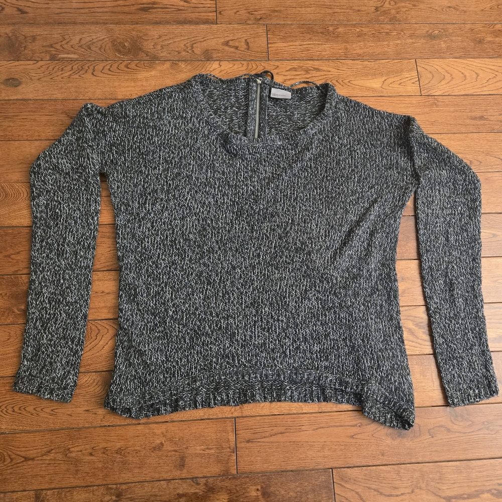 💫 5/$15 - Vera Moda Gray Long Sleeve Sweater in Women's Size Medium